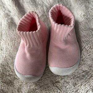 Eashi Soft Pink Baby Girl Slip On Walker Shoes Toddler Size 5